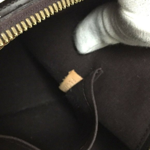 Authentic Louis Vuitton Monogram Vernis Alma PM - Picture 9 of 15